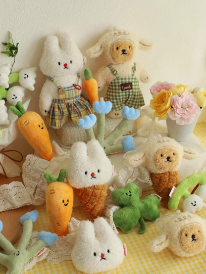 Daily White | Lucky Clover Plush Charm