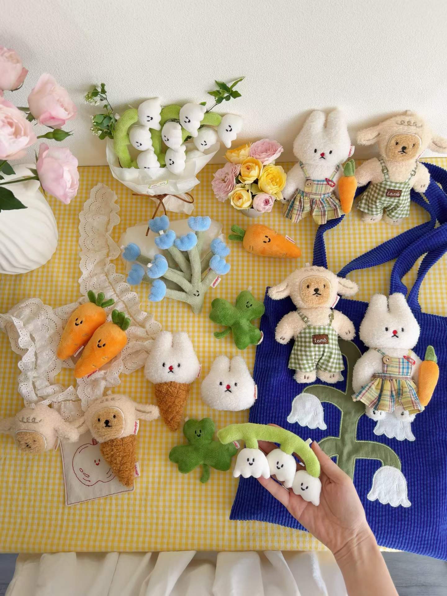 Daily White | Lucky Clover Plush Charm
