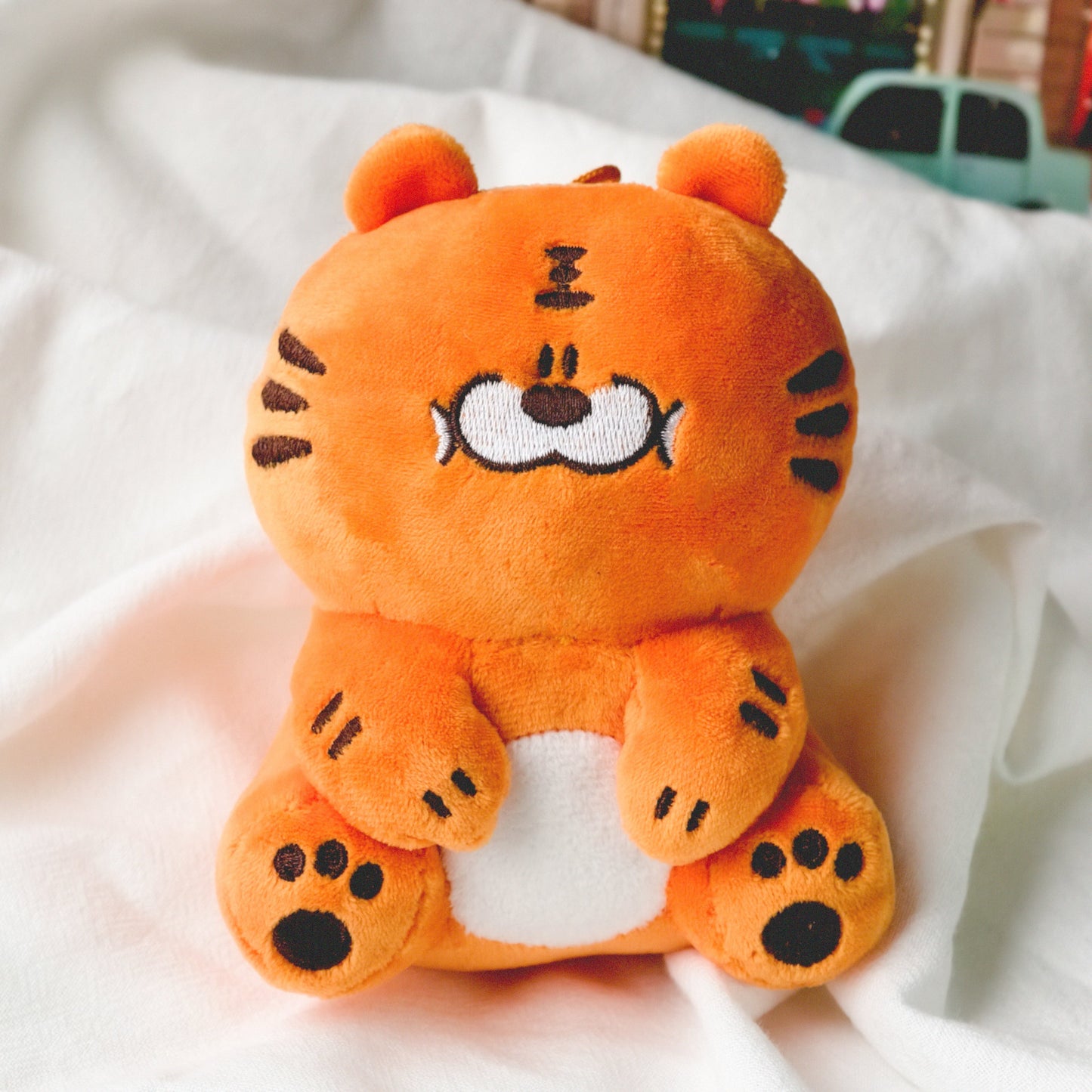 Fickle Plan | HuhuTiger in Horse Costume Bag Charm