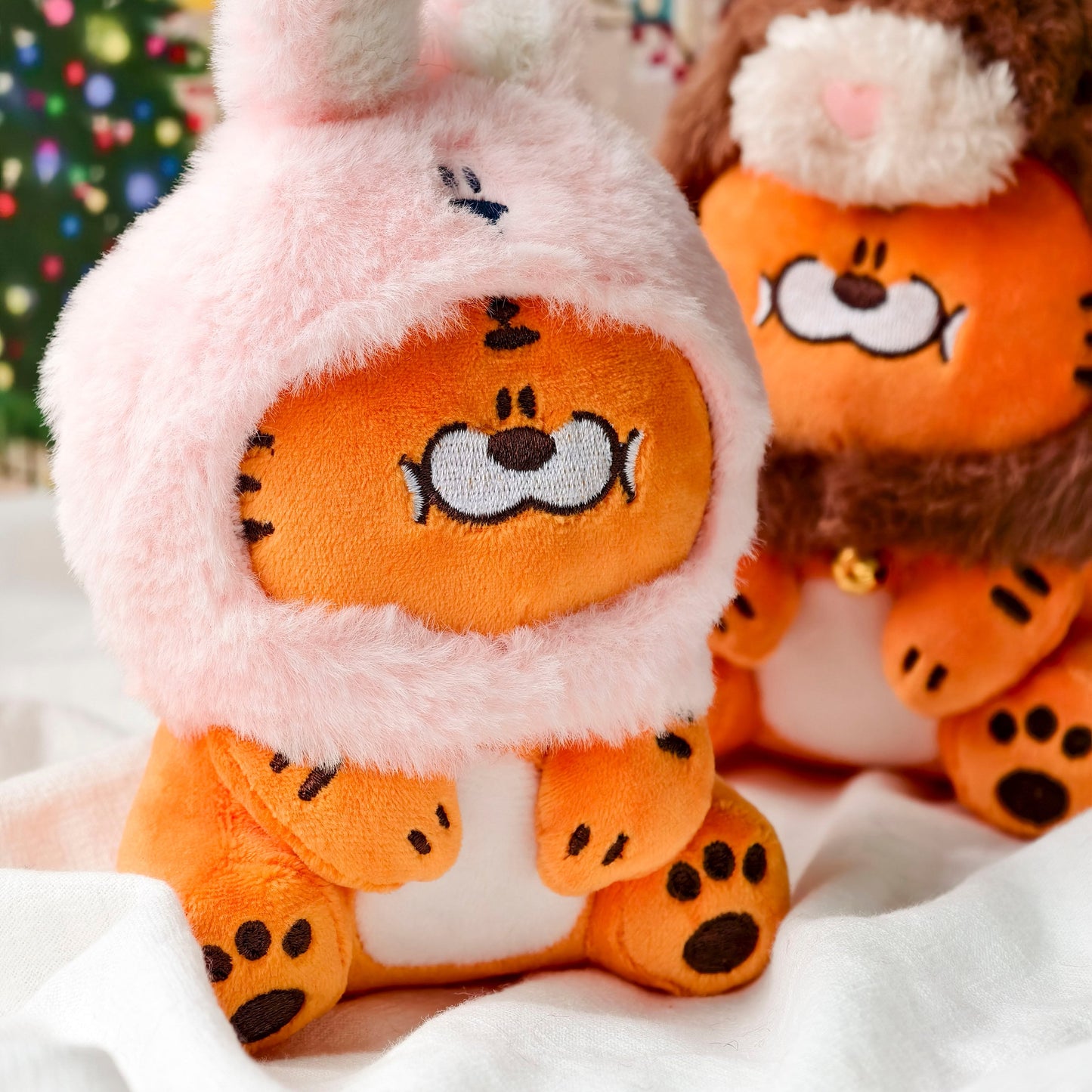 Fickle Plan | HuhuTiger in Bunny Costume Bag Charm