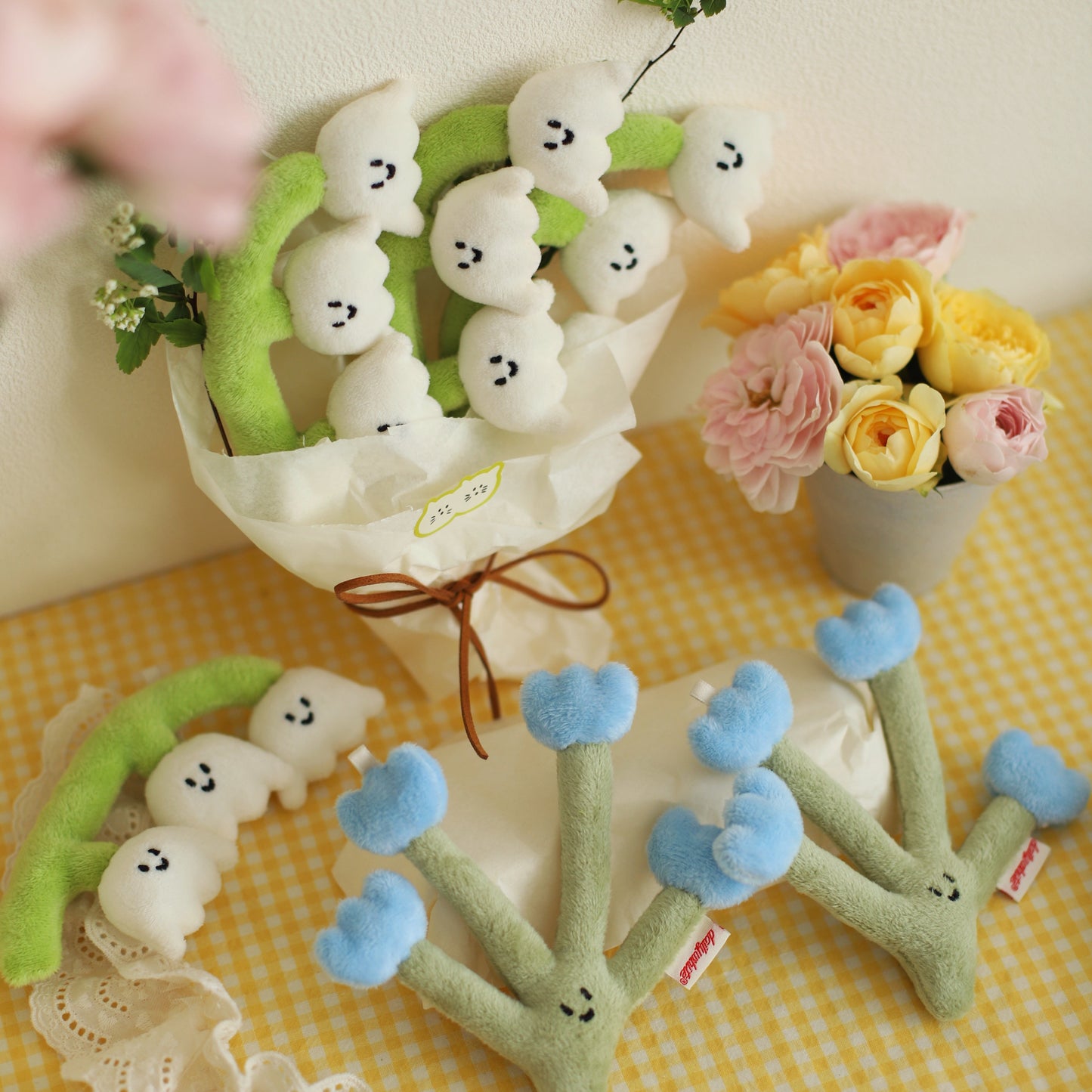 Daily White | Baby Blue Eye Plush Charm