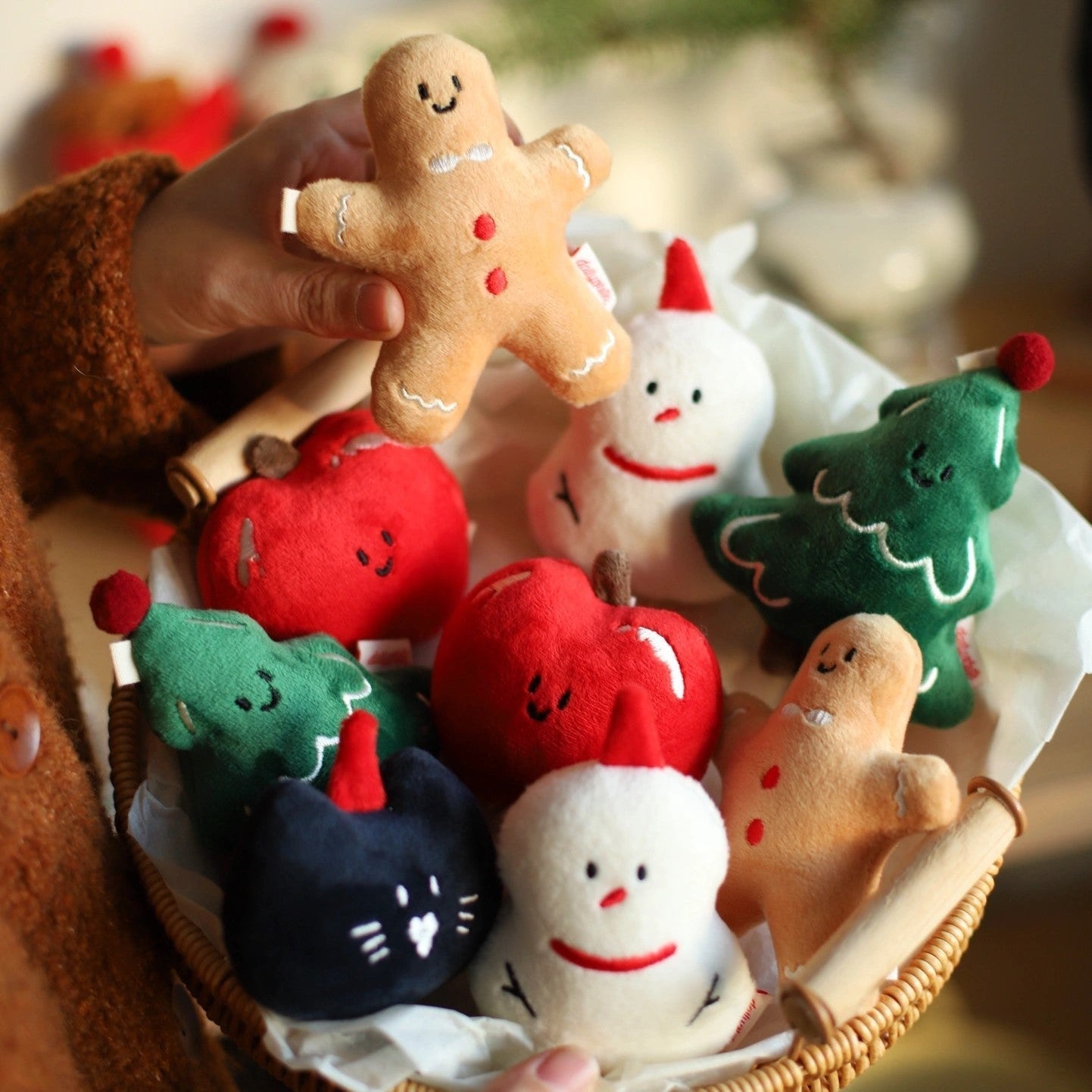Daily White | Snow Apple Plush Charm